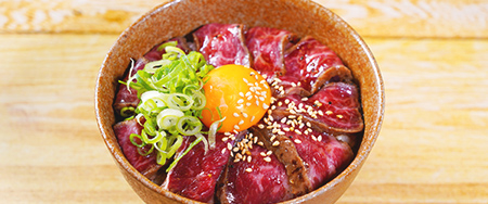黒牛のタタキ丼